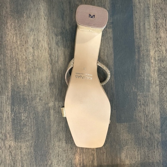 Kaanas Metallic Gold Heels - Picture 4 of 5